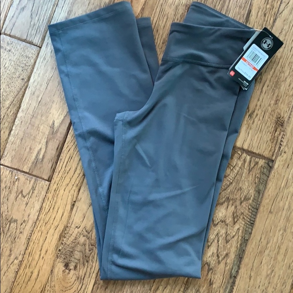 Grey under armour fitted perfect pants (XS)